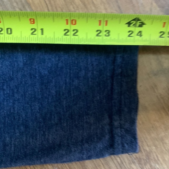 Winter Park Goggle Tee - Picture 7 of 8